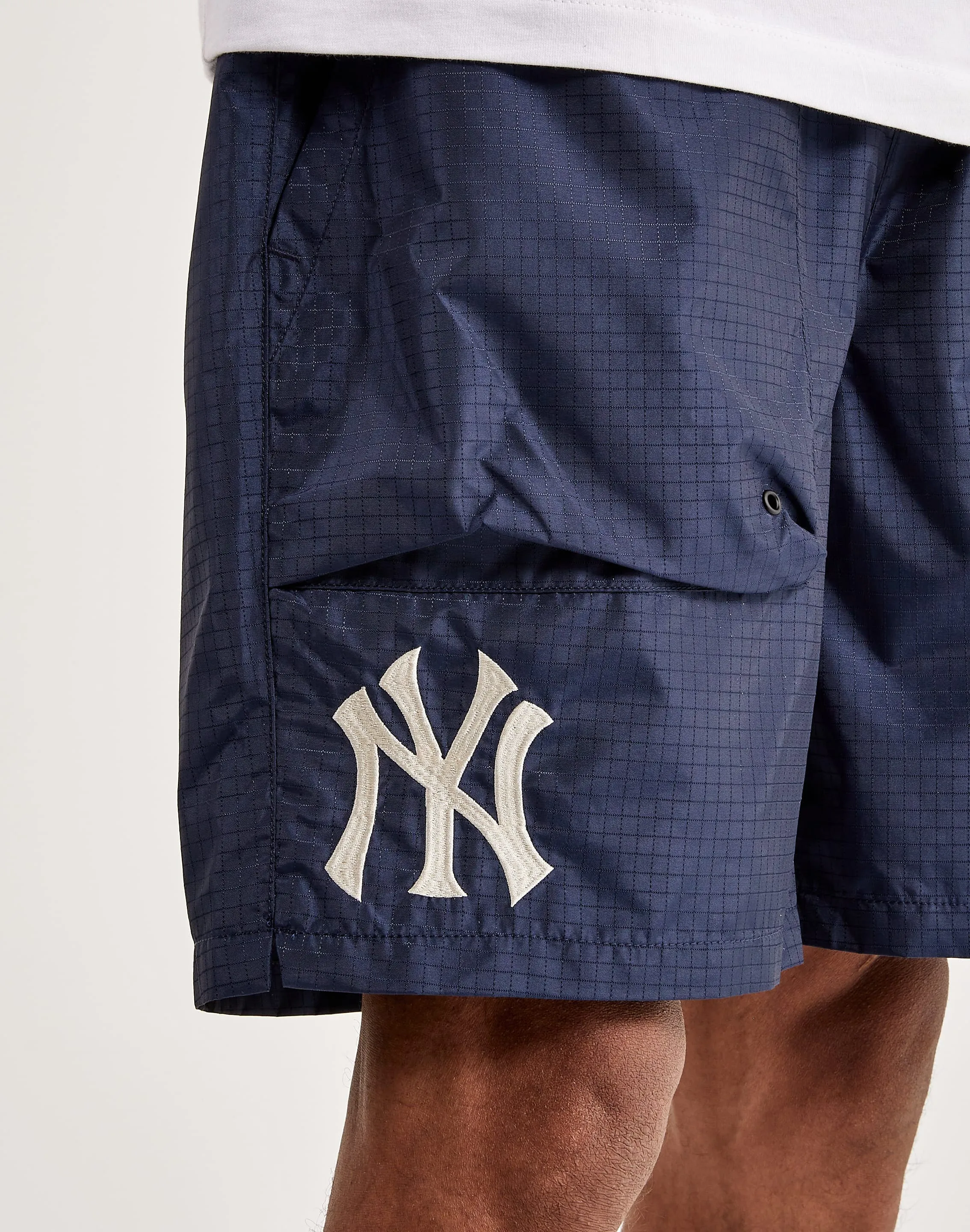Alpha Industries New York Yankees Shorts