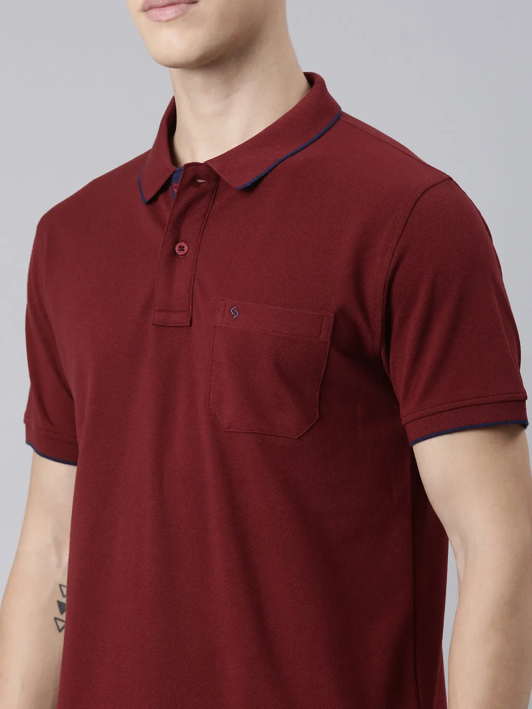 Classic Polo Men's Casual Solid Maroon Half Sleeve Slim Fit T-Shirt | TOY-NOVA-SYRAAH SF P