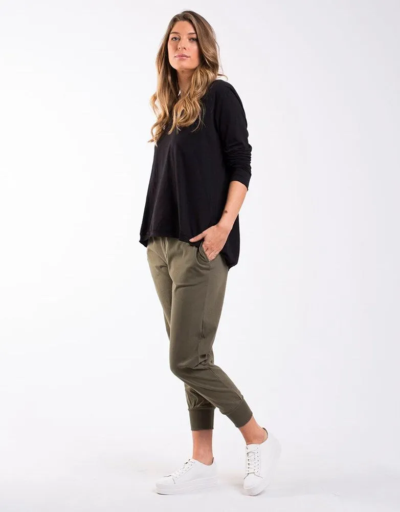 Foxwood Highline Vee Neck Top Black