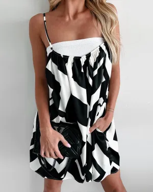 Geometric Print Spaghetti Strap Romper