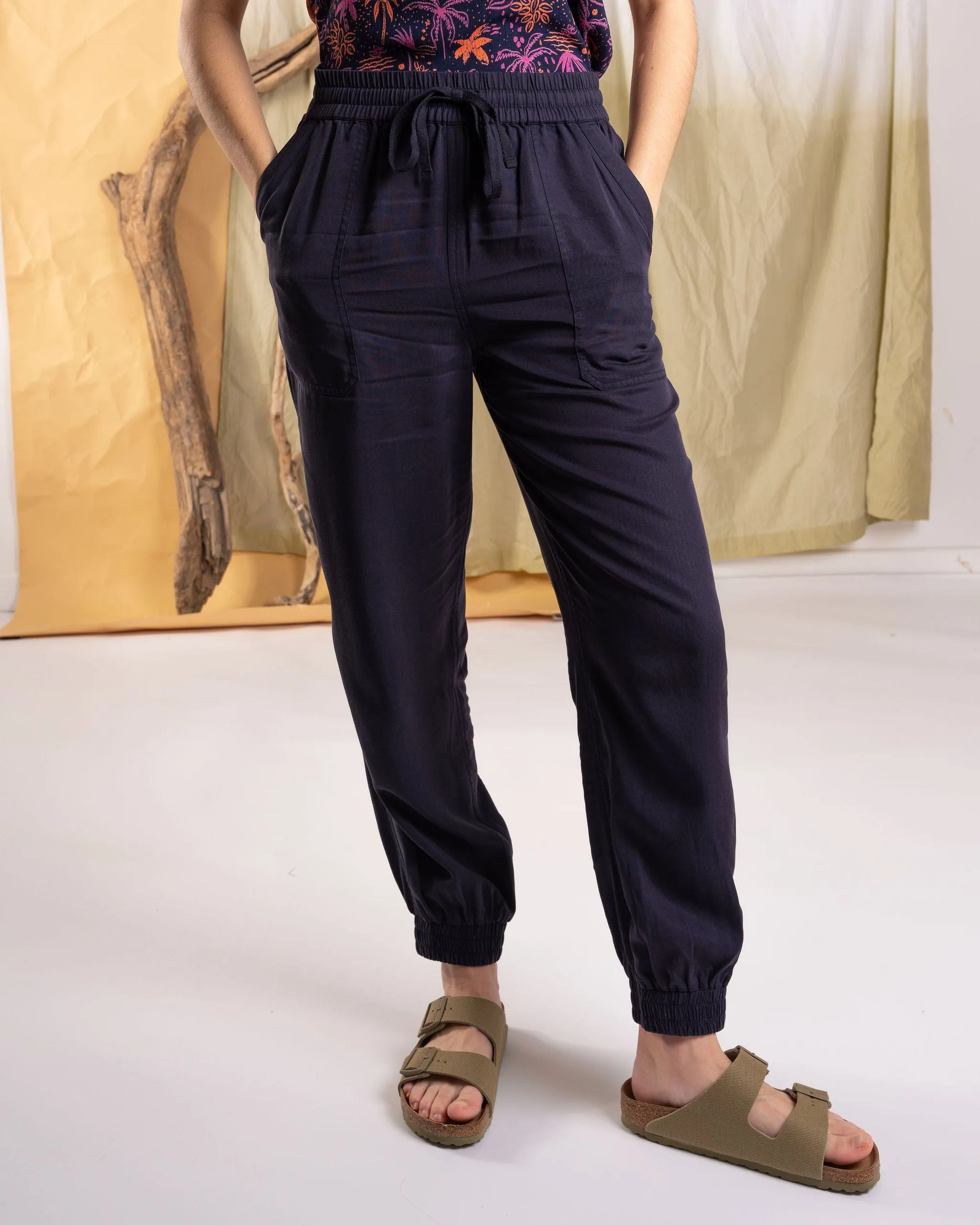 Sola - Womens Lightweight Joggers - Blue