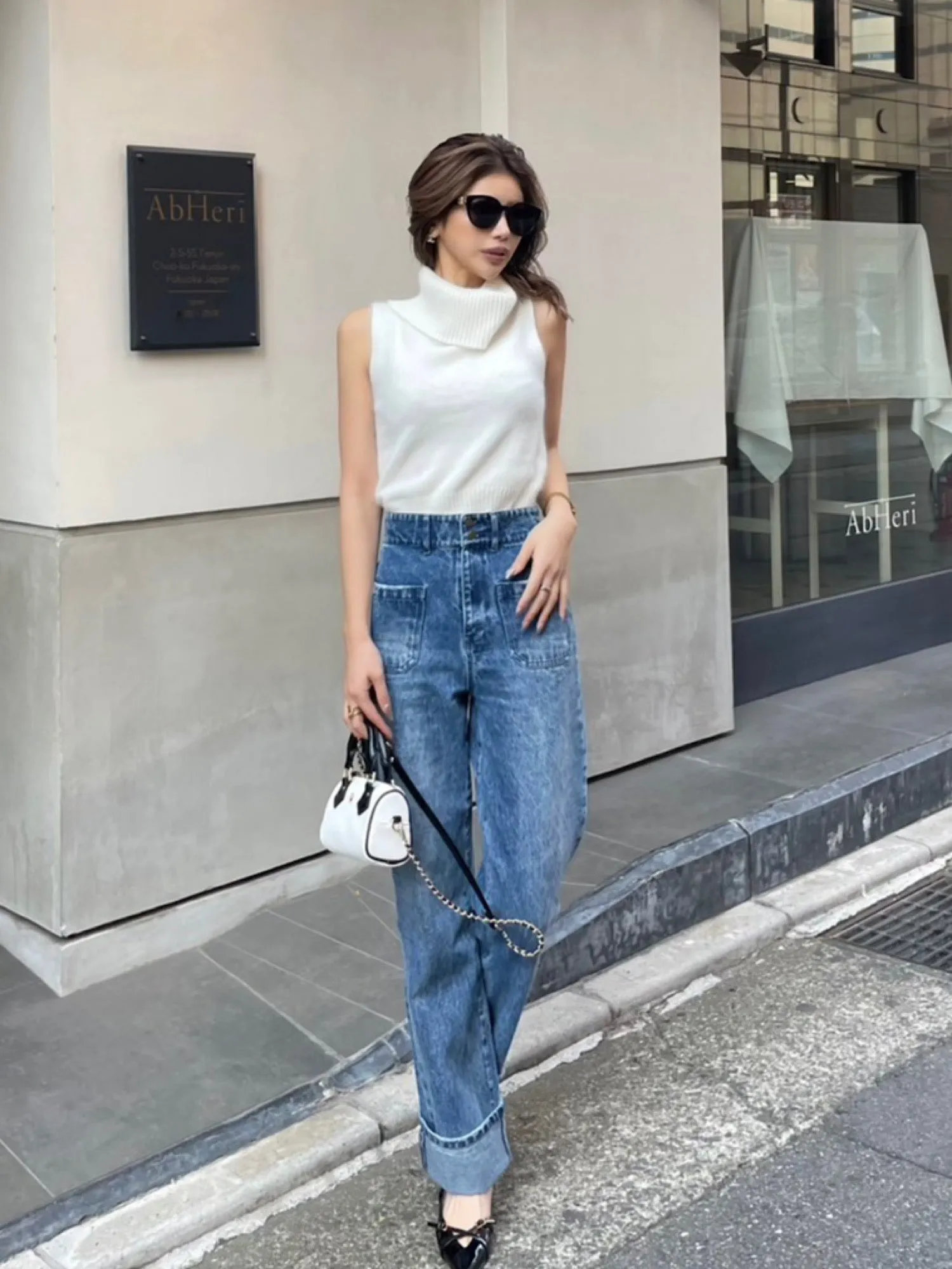 Turtleneck sleeveless knit tops