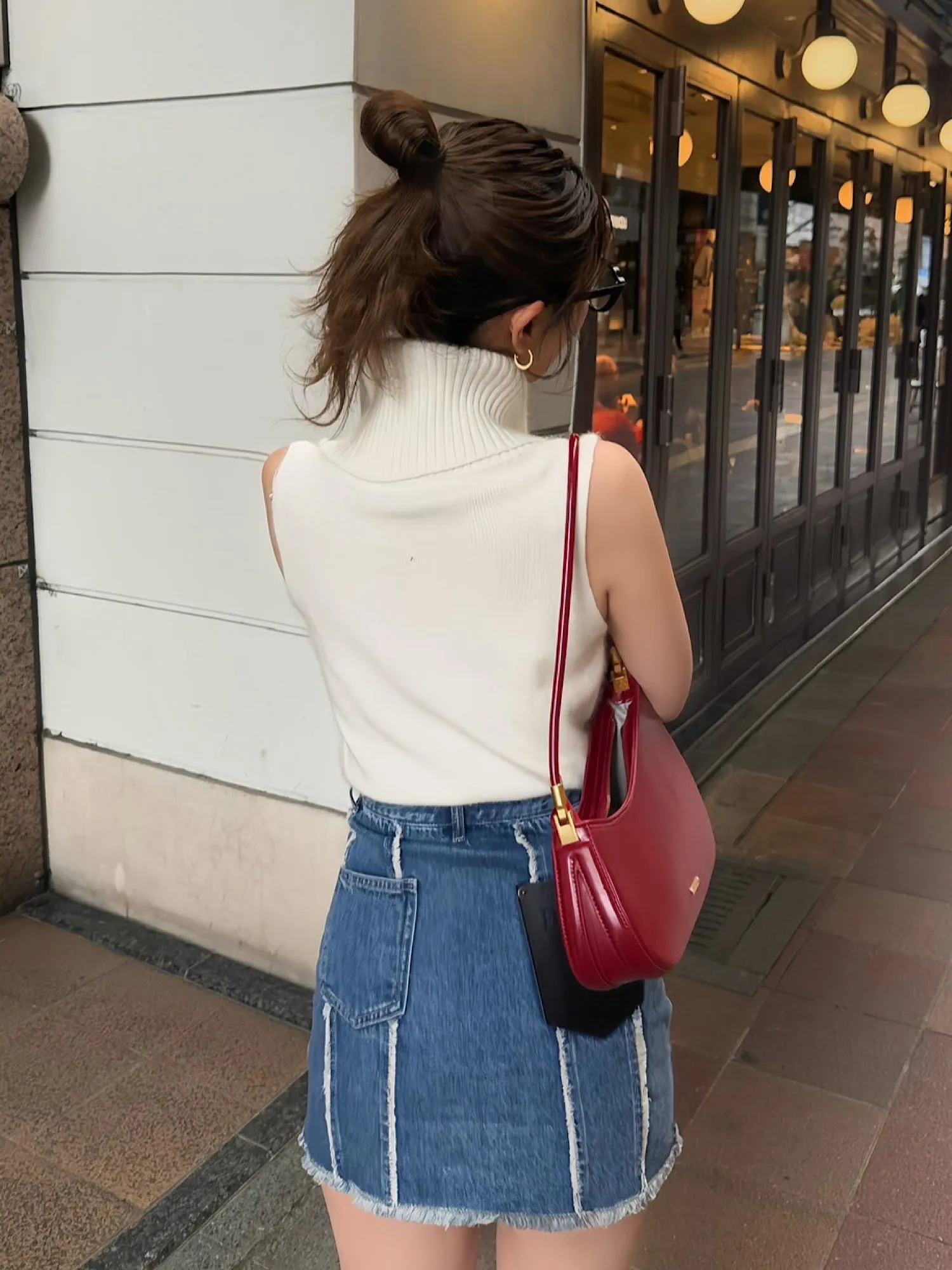 Turtleneck sleeveless knit tops