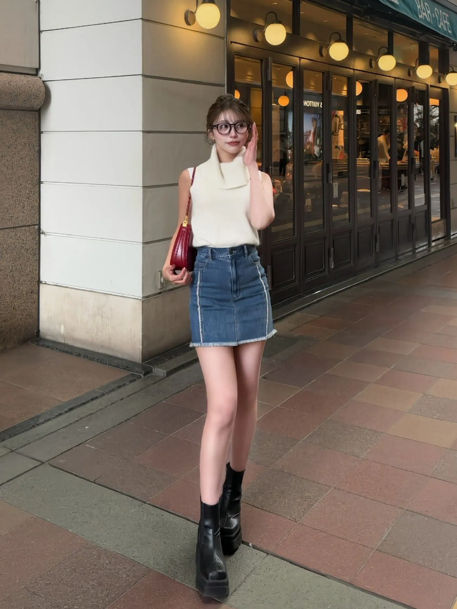 Turtleneck sleeveless knit tops