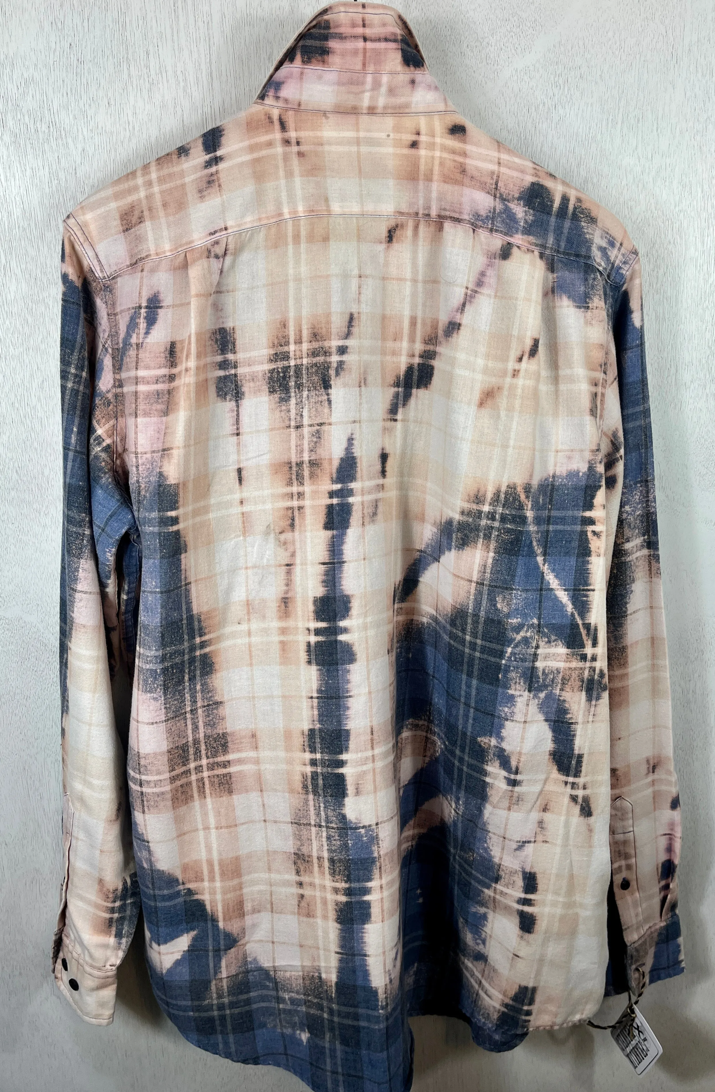 Vintage Light Blue, Cream and Pink Flannel Size XL