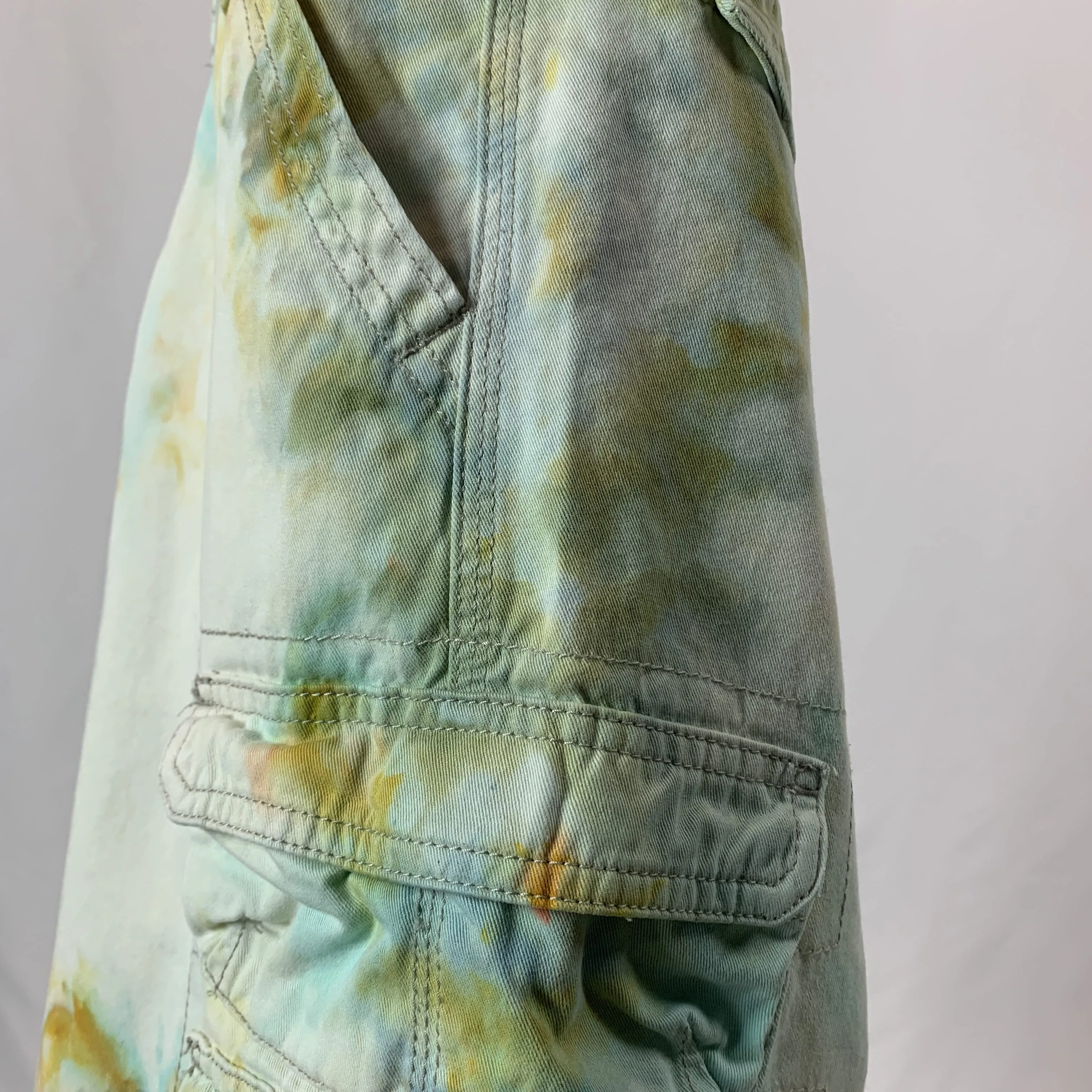 Watercolor Wash | Cargo Shorts | 31” waist